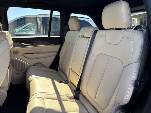 New 2026 Jeep Grand Cherokee Limited AWD/4WD image 20