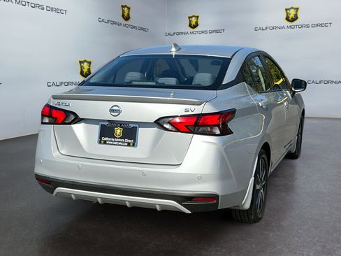 Used 2020 Nissan Versa SV w/ Trunk Package FWD image 5