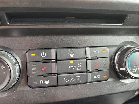 Used 2018 Ford F150 XLT w/ Equipment Group 302A Luxury AWD/4WD image 25