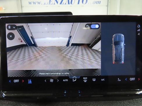Used 2025 Ford Expedition Tremor AWD/4WD image 18