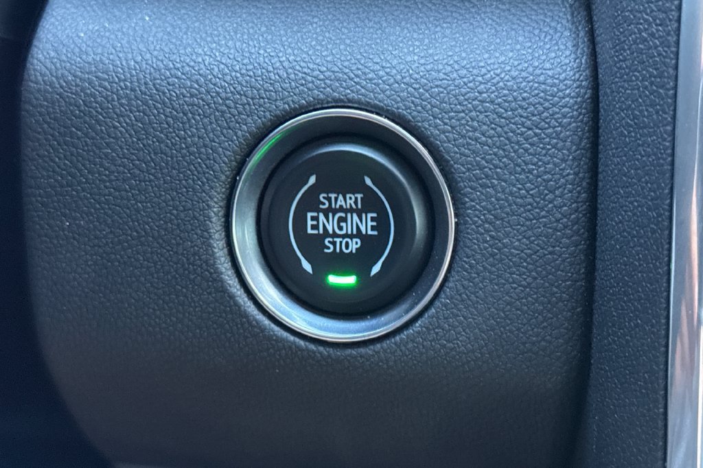 Used 2025 GMC Acadia Elevation FWD image 27