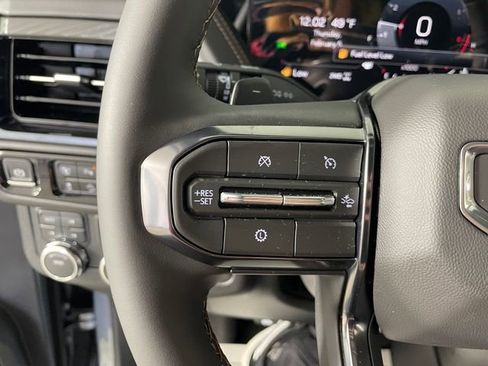 New 2026 GMC Yukon XL AT4 w/ AT4 Premium Package AWD/4WD image 8