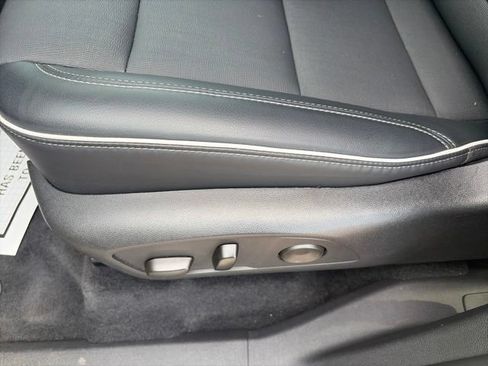 Used 2026 Buick Enclave Preferred AWD/4WD image 18