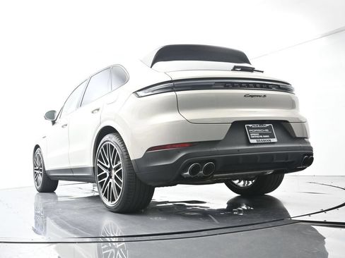 Certified 2026 Porsche Cayenne S AWD/4WD image 50