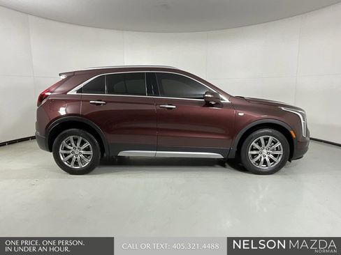 Used 2023 Cadillac XT4 Premium Luxury w/ Cold Weather Package image 8
