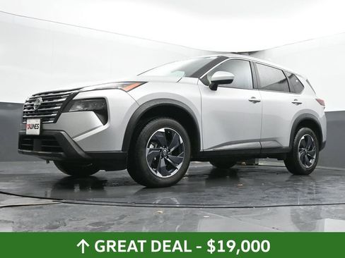 Used 2024 Nissan Rogue SV image 48