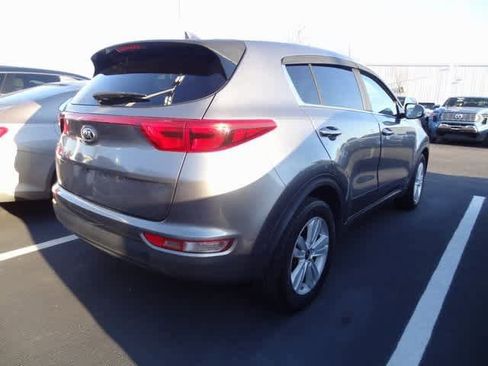 Used 2017 Kia Sportage LX image 4