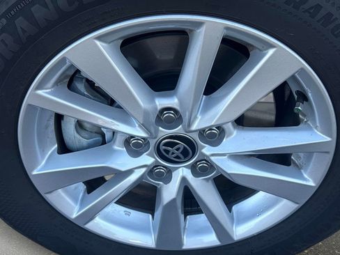 Used 2026 Toyota Camry LE w/ Convenience Package image 11