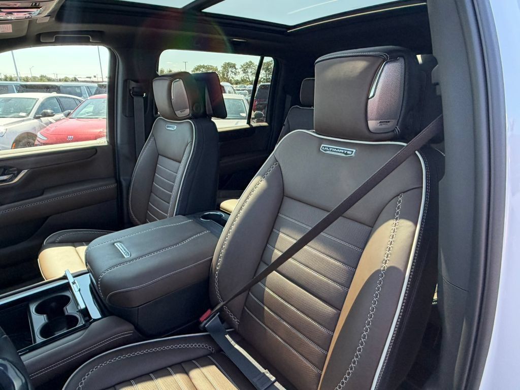 New 2026 GMC Yukon XL Denali Ultimate AWD/4WD image 32
