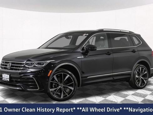 Used 2023 Volkswagen Tiguan SEL R-Line image 2