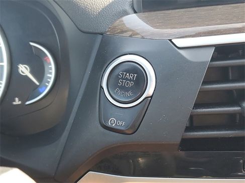 Used 2018 BMW X3 xDrive30i image 28