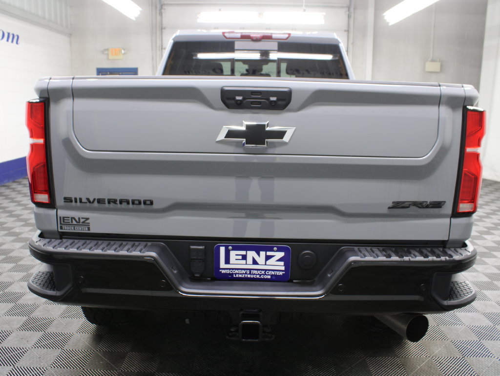 Used 2025 Chevrolet Silverado 2500 ZR2 w/ Technology Package AWD/4WD image 46