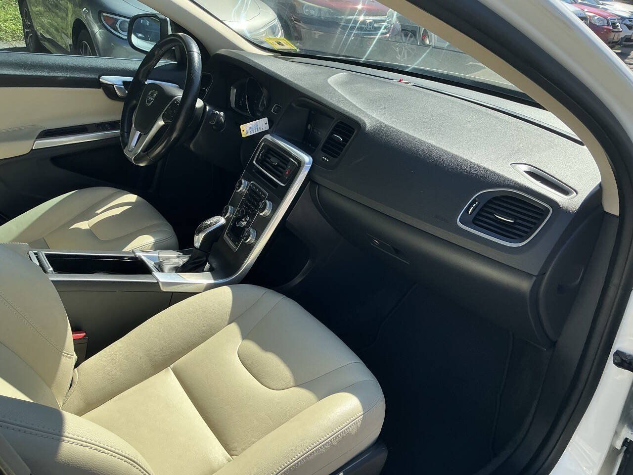 Used 2016 Volvo S60 T5 Premier w/ Convenience Package FWD image 38