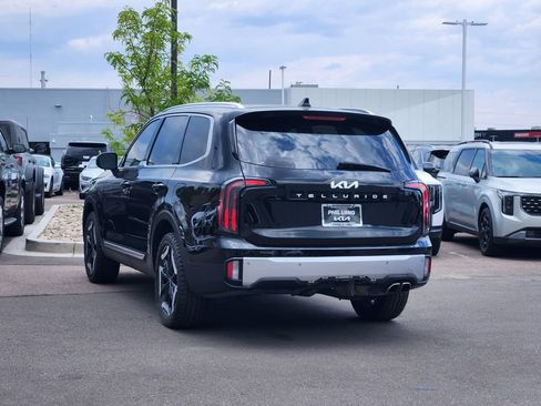 Certified 2023 Kia Telluride EX w/ EX Captain's Chair Package FWD image 7