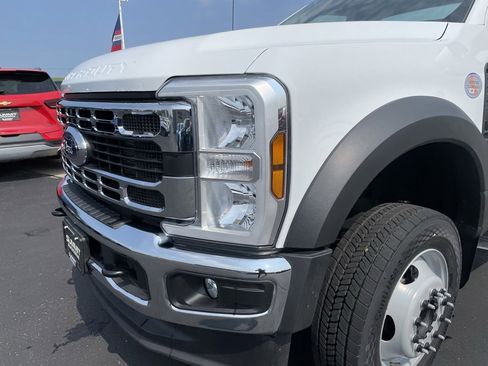 New 2025 Ford F550 4x4 Regular Cab Super Duty image 32