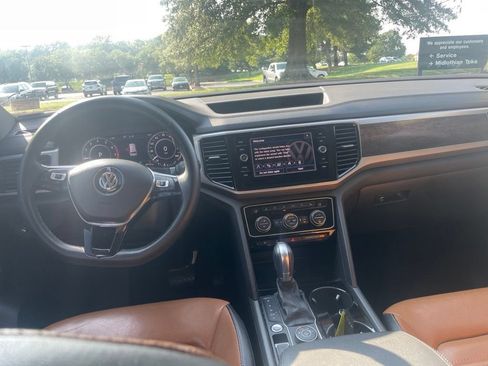 Used 2019 Volkswagen Atlas SEL Premium AWD/4WD image 8