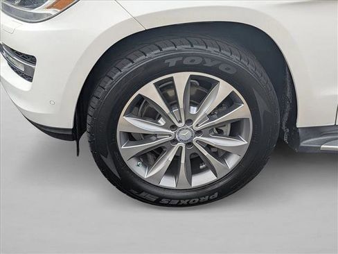 Used 2015 Mercedes-Benz GL 450 4MATIC image 24
