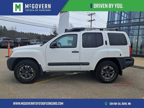 Used 2015 Nissan Xterra PRO-4X image 2