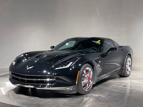Used 2014 Chevrolet Corvette Stingray Coupe image 2