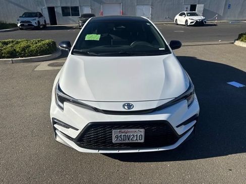 Used 2025 Toyota Corolla FX w/ Convenience Package FWD image 3