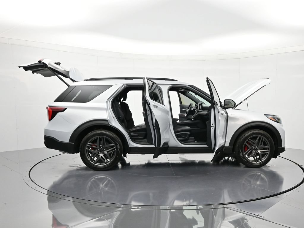 New 2026 Ford Explorer ST-Line w/ ST-Line Street Pack RWD image 50