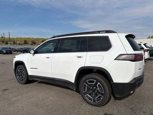 New 2026 Jeep Cherokee Laredo AWD/4WD image 5