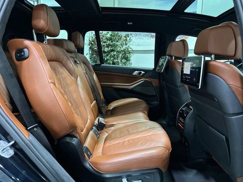 Used 2019 BMW X7 xDrive50i w/ M Sport Package AWD/4WD image 51