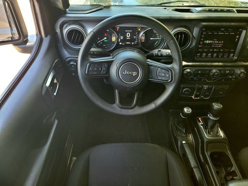 Used 2023 Jeep Wrangler Unlimited w/ 8.4" Radio Group AWD/4WD image 11