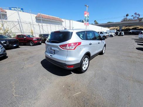 Used 2016 Ford Escape S FWD image 8