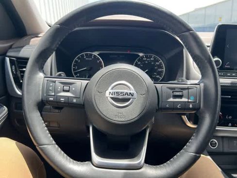 Used 2021 Nissan Rogue SV w/ Premium Package AWD/4WD image 25