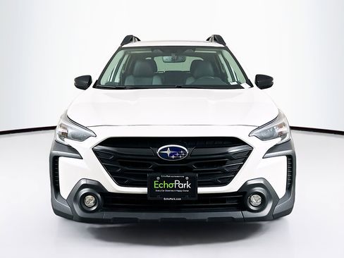 Used 2025 Subaru Outback Onyx Edition image 2
