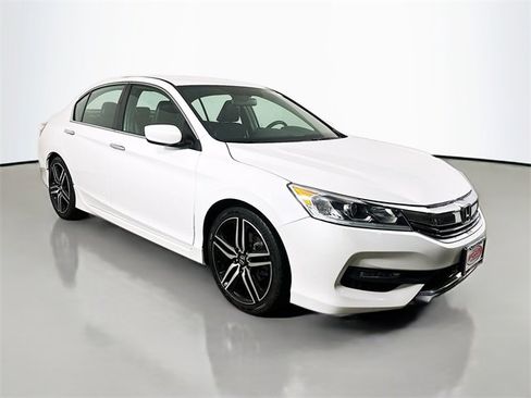 Used 2016 Honda Accord Sport image 11