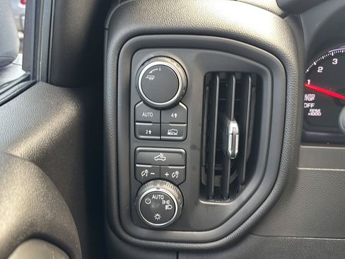 Used 2026 Chevrolet Silverado 1500 Custom AWD/4WD image 24
