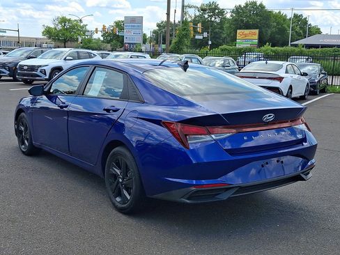 Certified 2023 Hyundai Elantra SEL FWD image 4