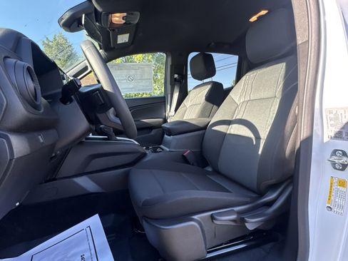 New 2026 Chevrolet Colorado W/T image 30