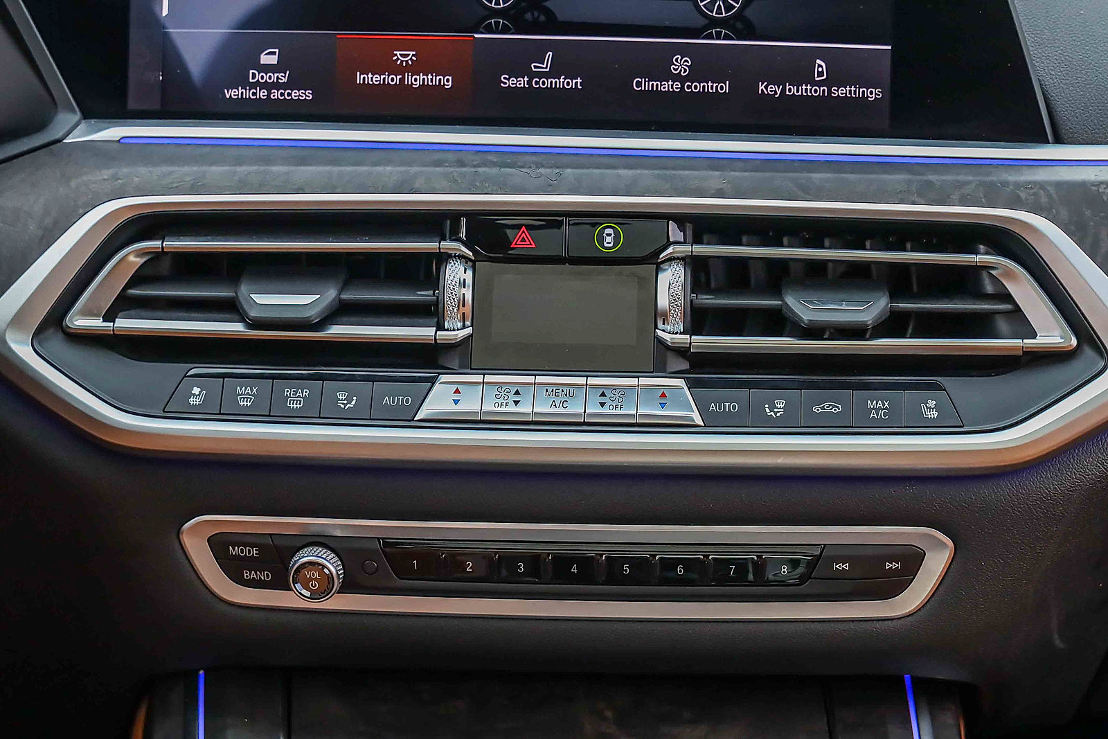 Used 2020 BMW X7 xDrive40i w/ M Sport Package AWD/4WD image 12