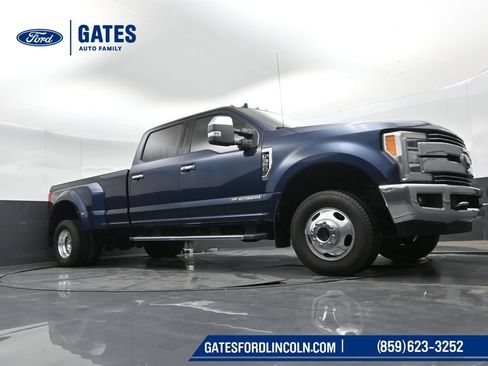 Used 2019 Ford F350 Lariat w/ Lariat Ultimate Package AWD/4WD image 41