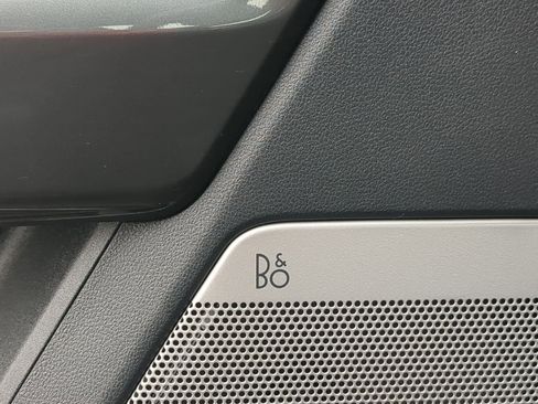 Used 2023 Ford F150 Lariat w/ Equipment Group 502A High image 36