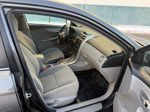 Used 2013 Toyota Corolla LE Special Edition image 18