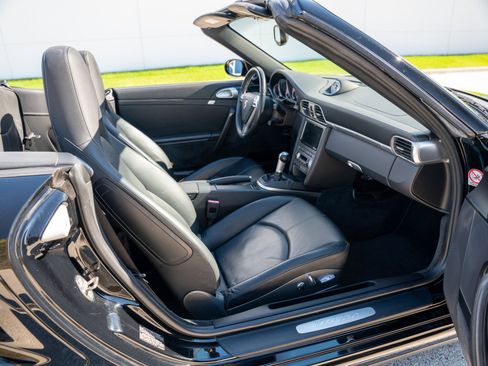 Used 2008 Porsche 911 Turbo image 39