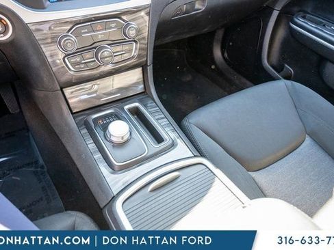 Used 2022 Chrysler 300 Touring w/ Sport Appearance Package image 14