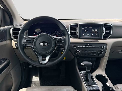 Used 2018 Kia Sportage LX w/ LX Technology Package FWD image 21