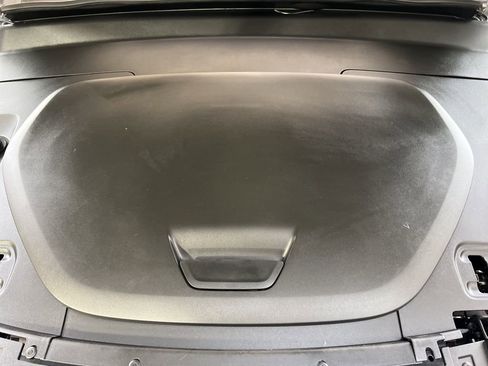 Used 2023 Volvo XC40 Recharge Ultimate w/ Protection Package Premier image 26