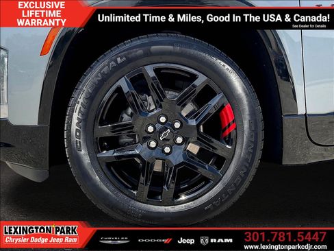 Used 2023 Chevrolet Traverse Premier w/ Redline Edition AWD/4WD image 34