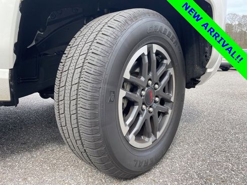 Used 2024 Toyota Tacoma TRD Sport image 2