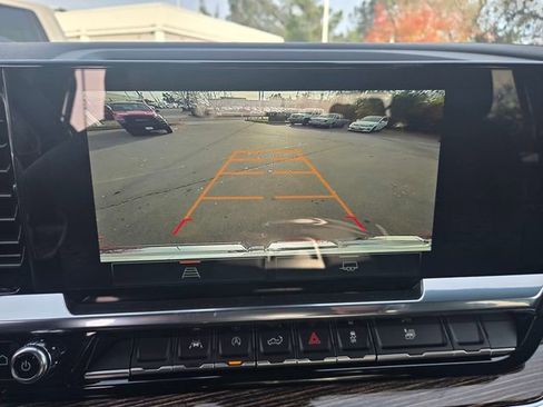 New 2026 GMC Sierra 1500 SLE image 12