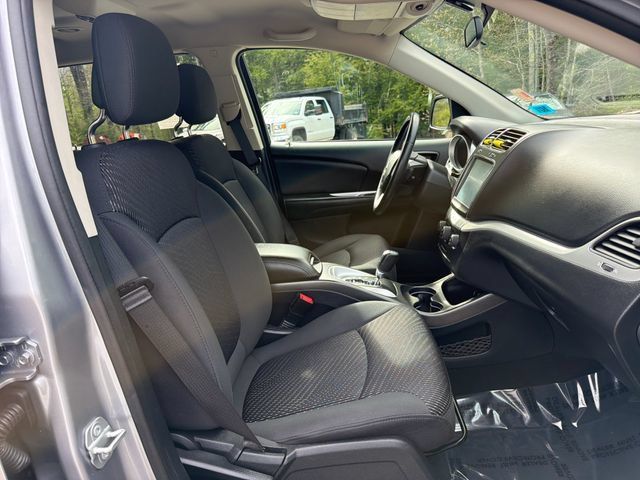 Used 2018 Dodge Journey SXT w/ Premium Group FWD image 28