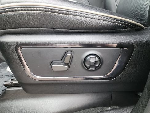 Used 2022 RAM 1500 Limited w/ (RED) Edition RWD image 23