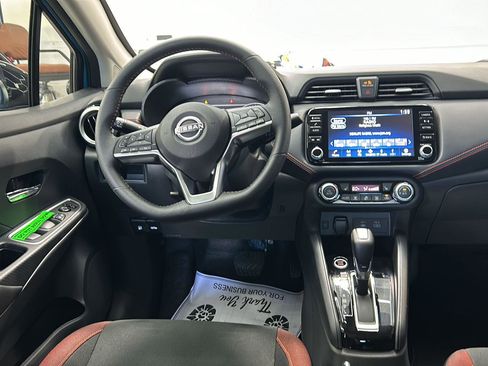 New 2025 Nissan Versa SR w/ Trunk Package image 18