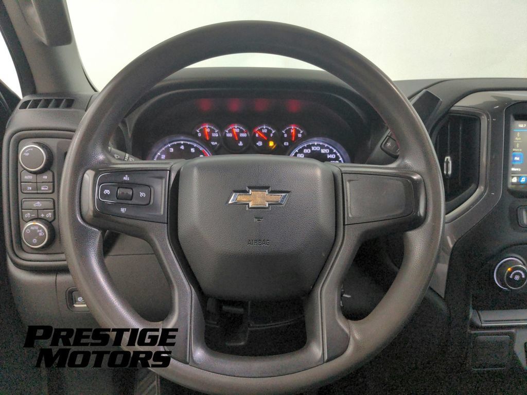 Used 2019 Chevrolet Silverado 1500 Custom w/ Custom Value Package AWD/4WD image 19